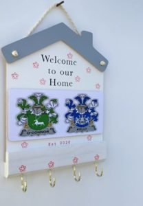 Large Family Crest Keyholder