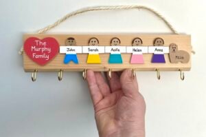 Pine Character Keyholder